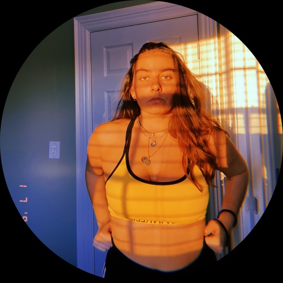 nickyyygee
